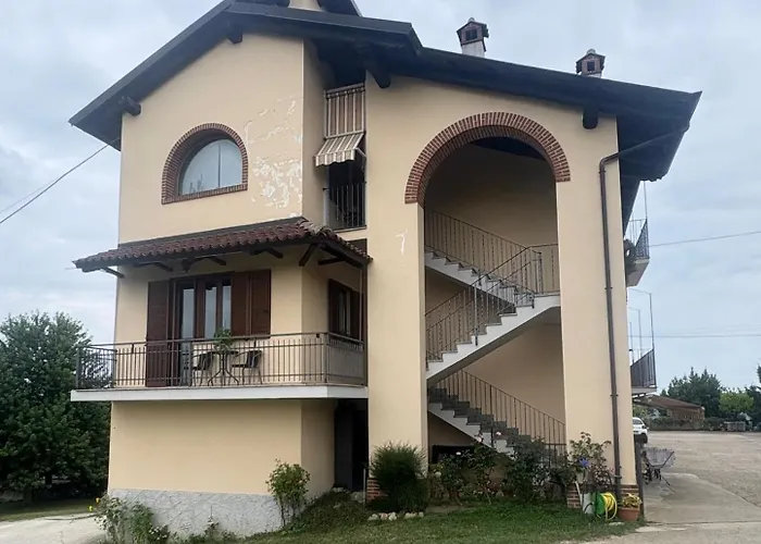 Langhe Da Cartolina Apartmán *